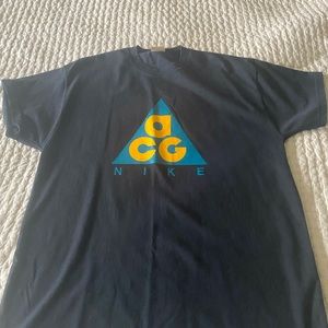 Nike ACG Mens Large T-shirt Never Worn